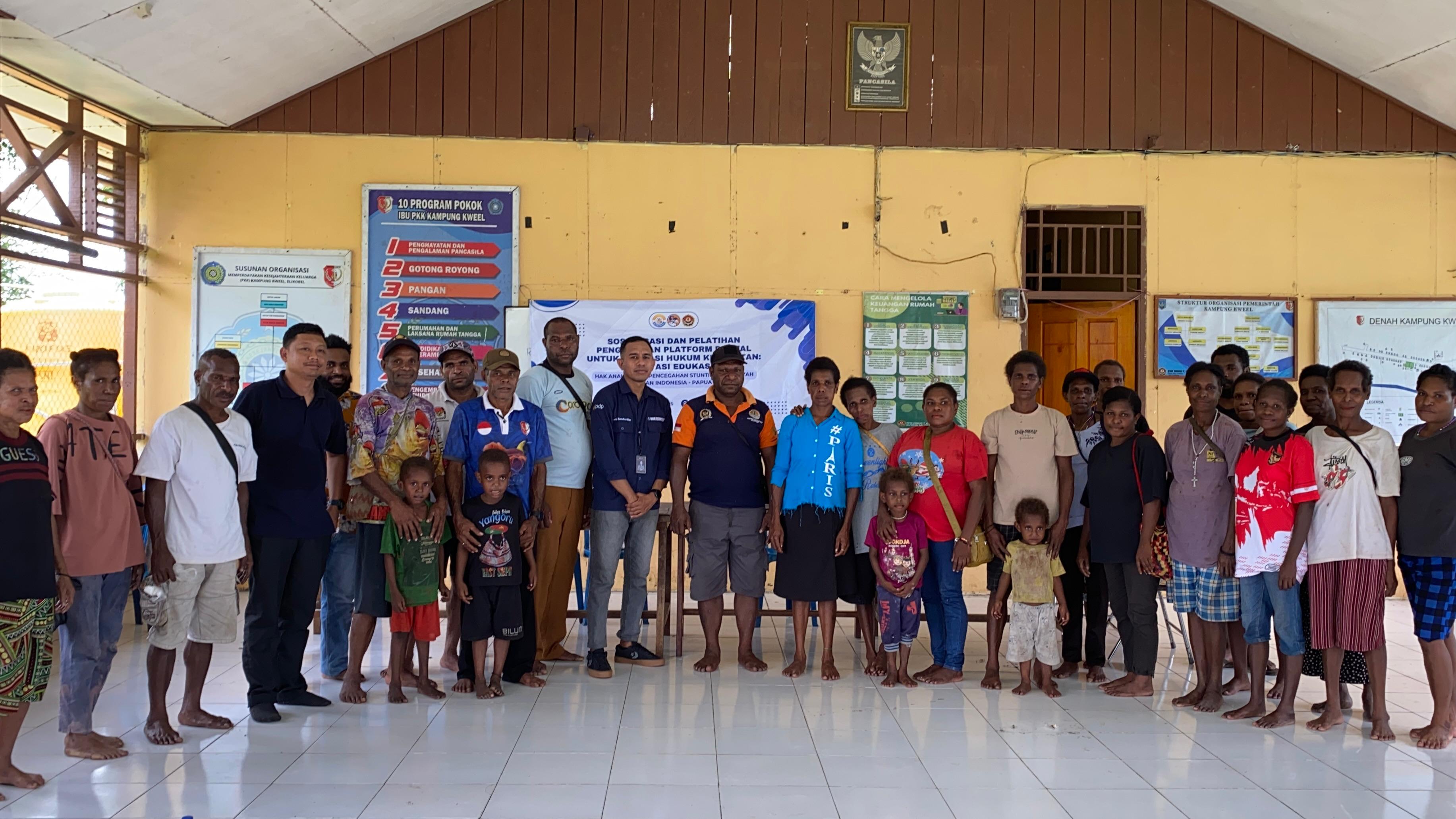 Pelaksanaan Sosialisasi dan Pelatihan kepada Masyarakat kampung Kweel